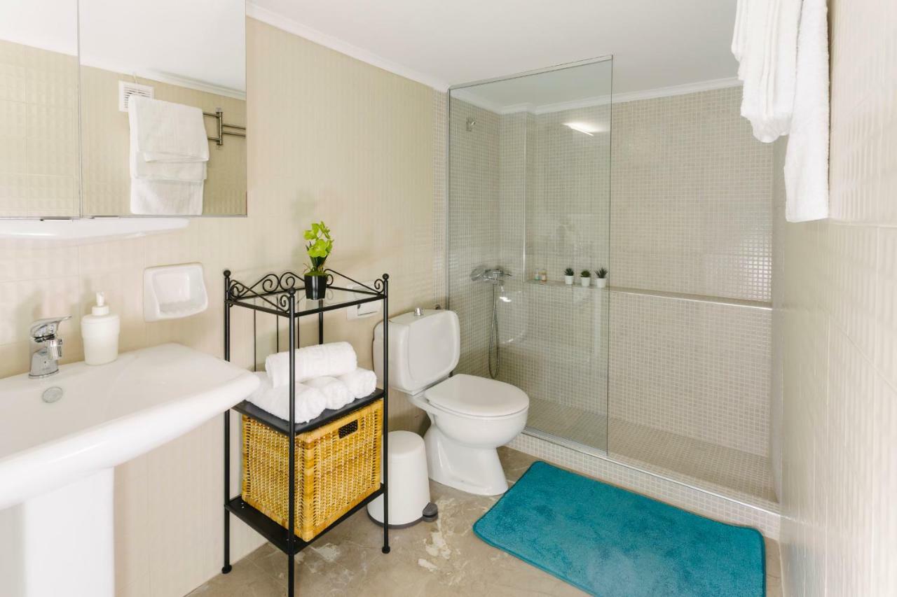 Bright 2 Bedrooms Apt. In The Heart Of Athens W Stunning Views To Acropolis Extérieur photo