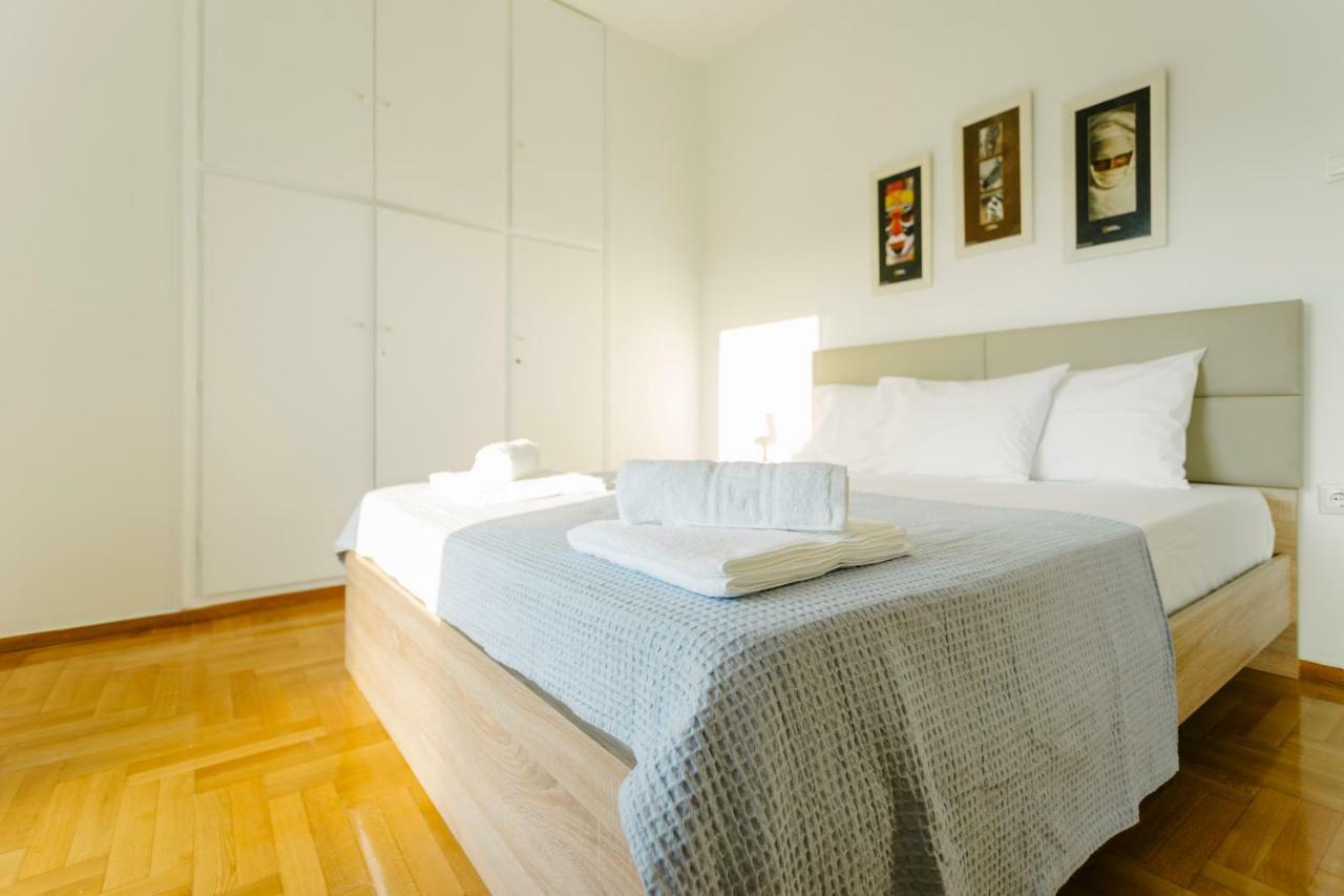 Bright 2 Bedrooms Apt. In The Heart Of Athens W Stunning Views To Acropolis Extérieur photo